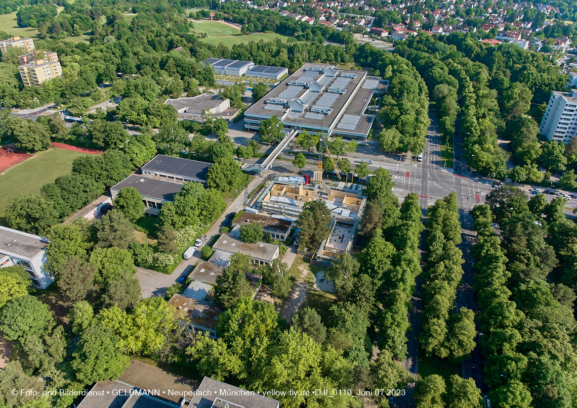07.06.2023 - aktuelle Fotos von der »<strong><i>Baustelle zum Hort für Kinder</i></strong>« in Neuperlach in München